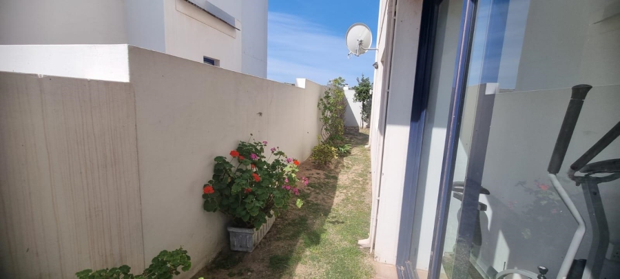 4 Bedroom Property for Sale in Blue Lagoon Western Cape